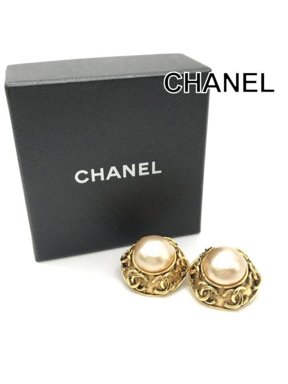 Chanel CC Logo Faux Pearl Vintage Earrings Gold